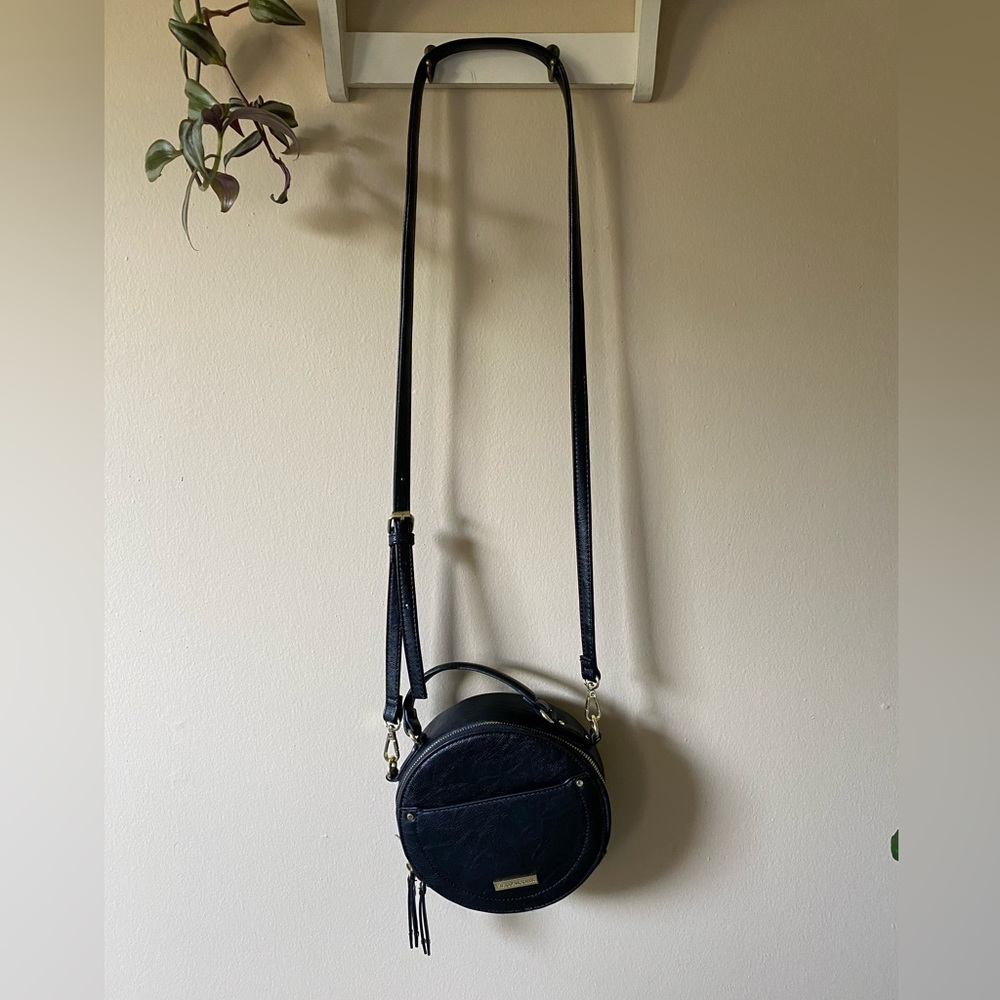 Black circular purse